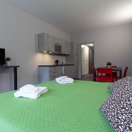 Lime Apartment - Affitti Brevi Italia Lecco Buitenkant foto